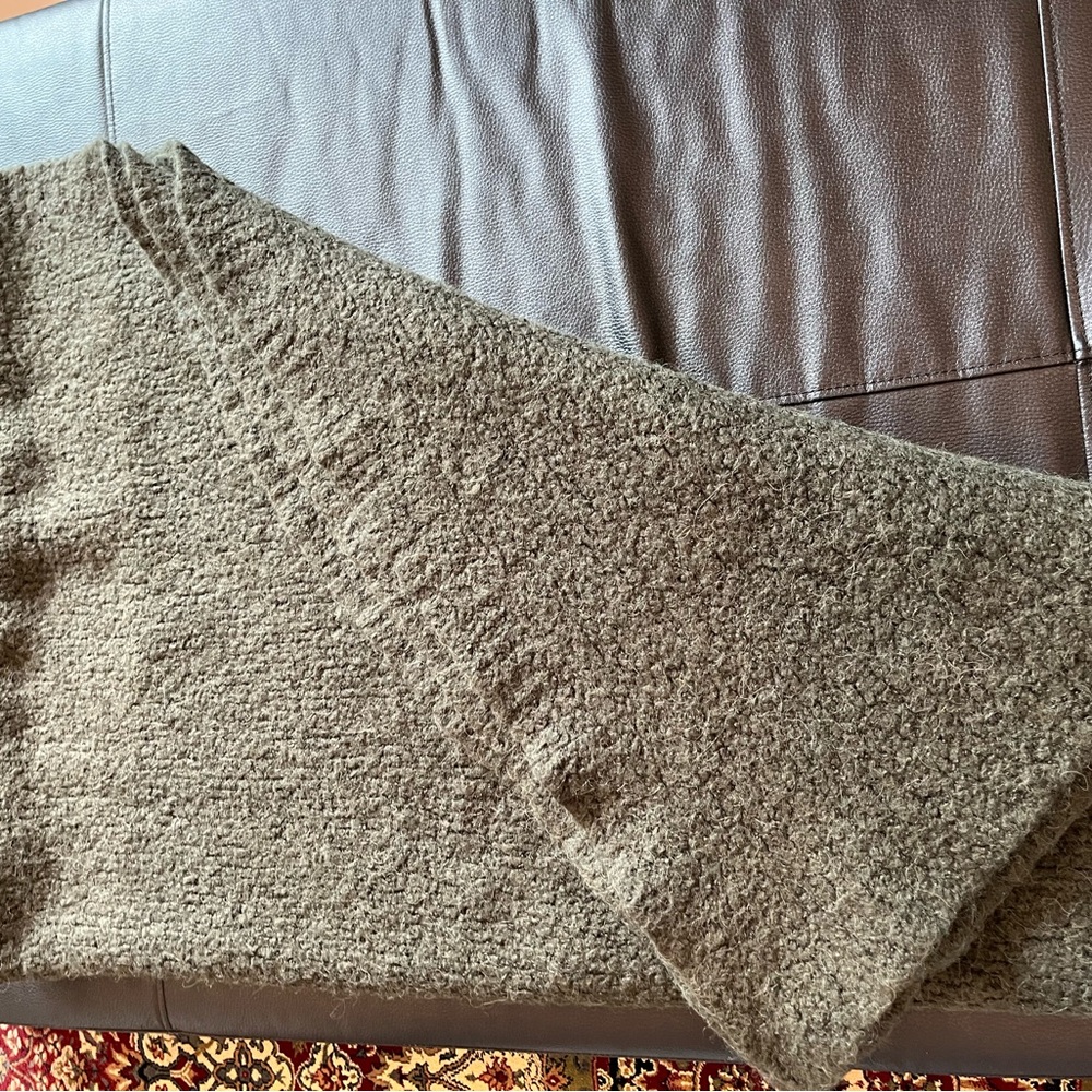JCrew Throw - Picture 2 of 4